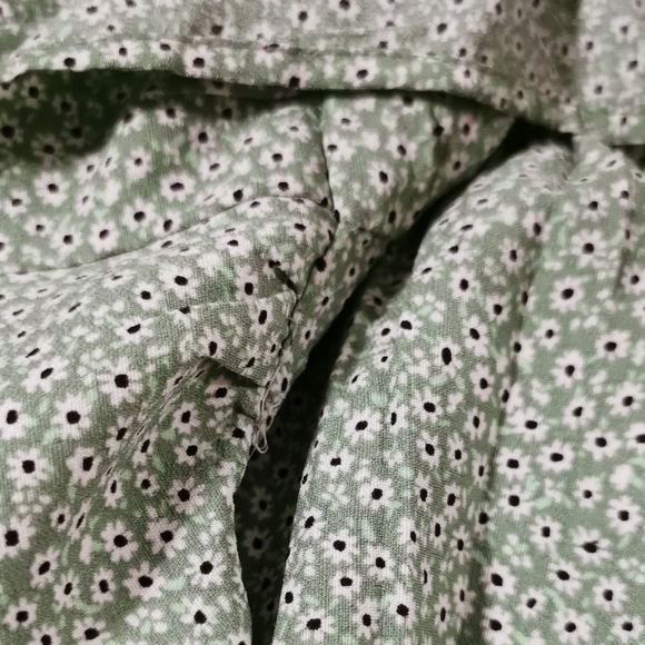 H&M Green Ruched Blouse - Picture 5 of 8